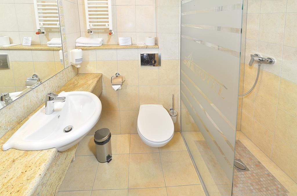 Ahotel Czechowice-Dziedzice Quarto foto