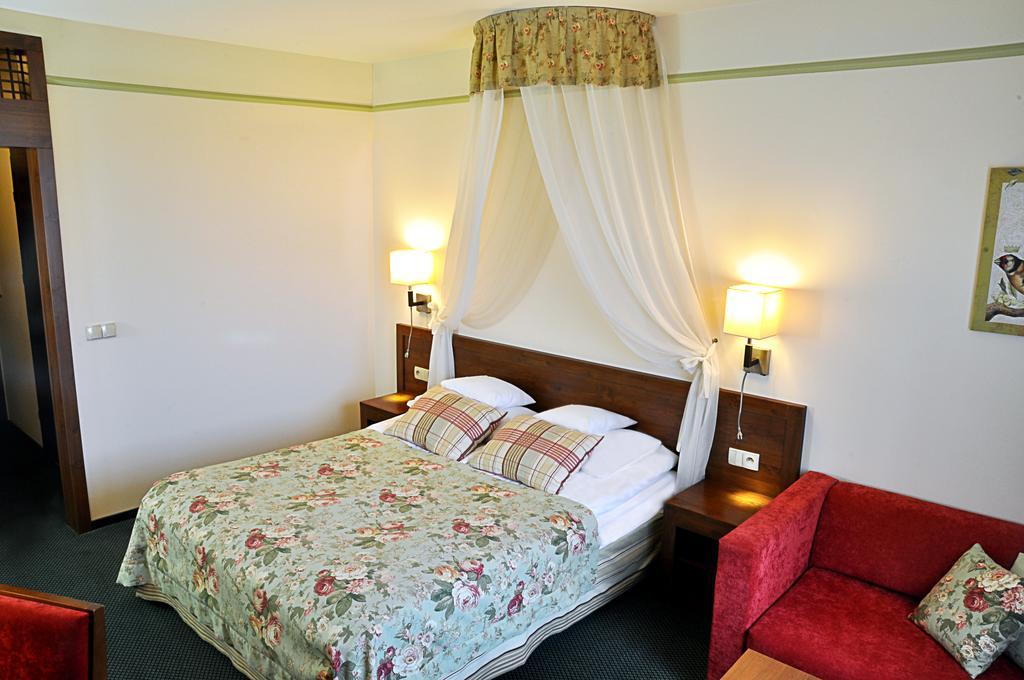 Ahotel Czechowice-Dziedzice Quarto foto